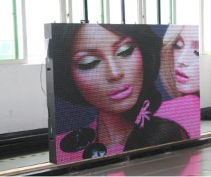 Pantalla LED P12 INTERIOR en el Aeropuerto de Barcelona para AENA — imagen 4