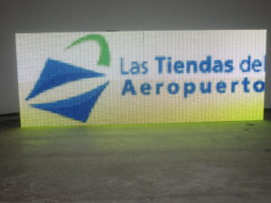Pantalla LED P12 INTERIOR en el Aeropuerto de Barcelona para AENA — imagen 2