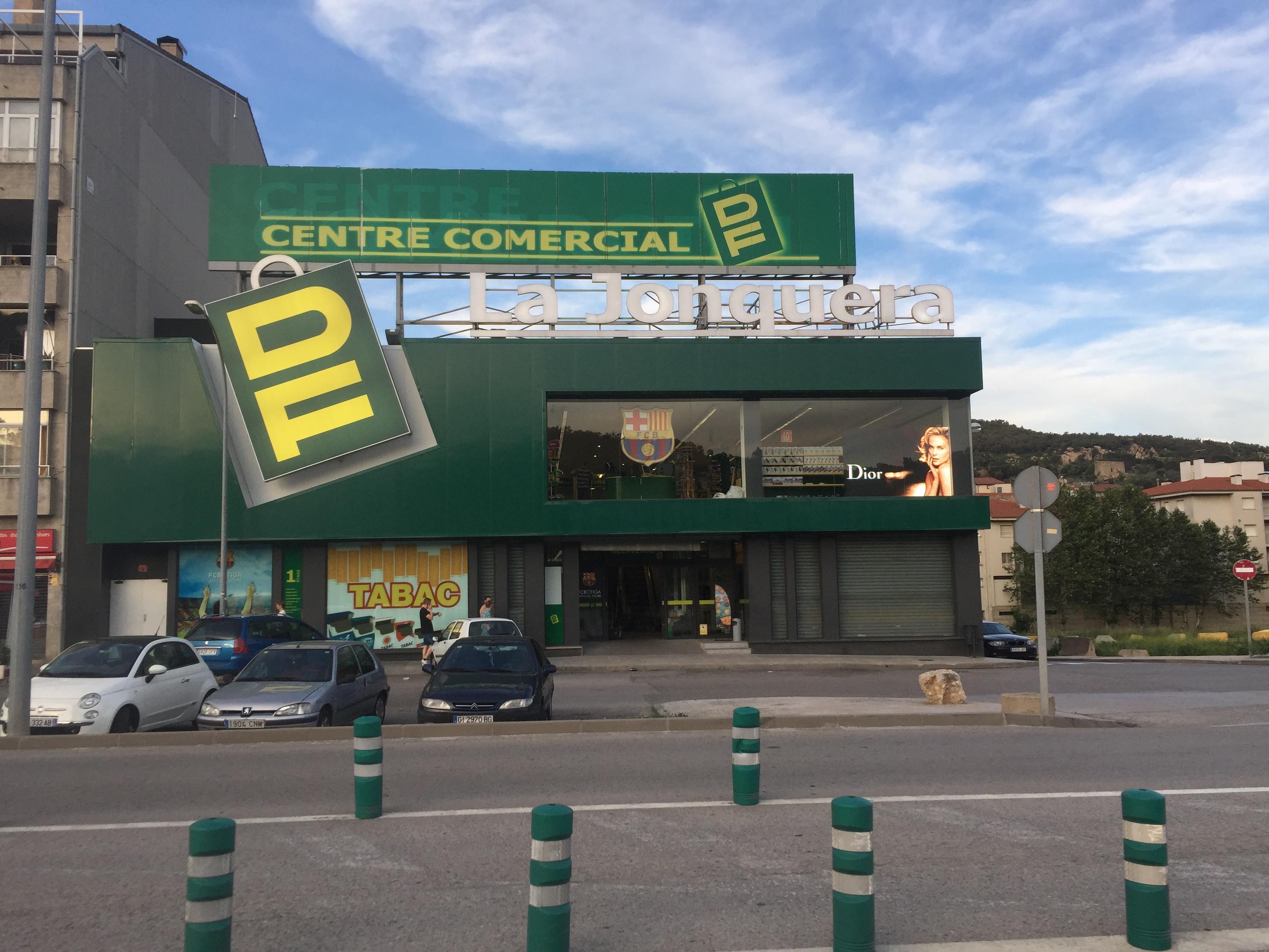 P16 EXT Centre Comercial DF La Jonquera (3)